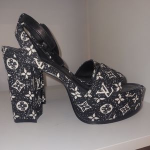 Brand new strappy wedge platform block heels 7 size louis L V Vuitton